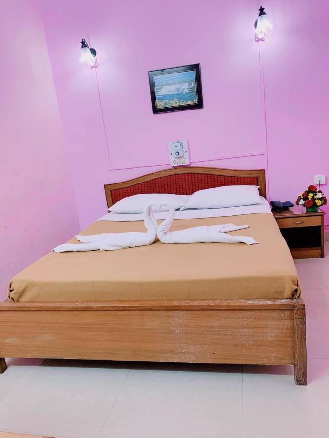 Suite AC Room