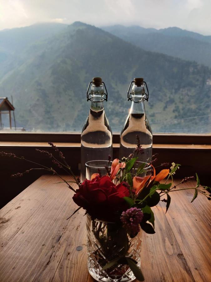 Double Room with Mountain View - Welcome Drink, Complimentary 2pcs Laundry, Late Check out upto 2hrs