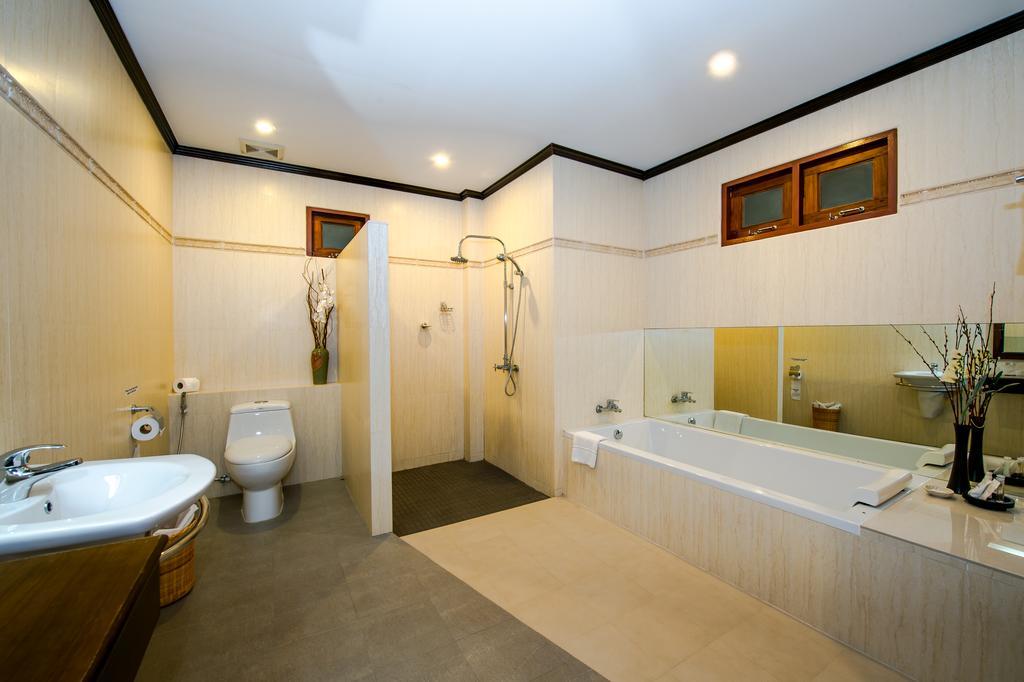 Villa with Pool Access