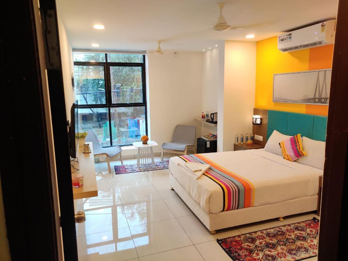 Deluxe Double Room with 10% Discount on Food and Beverages
