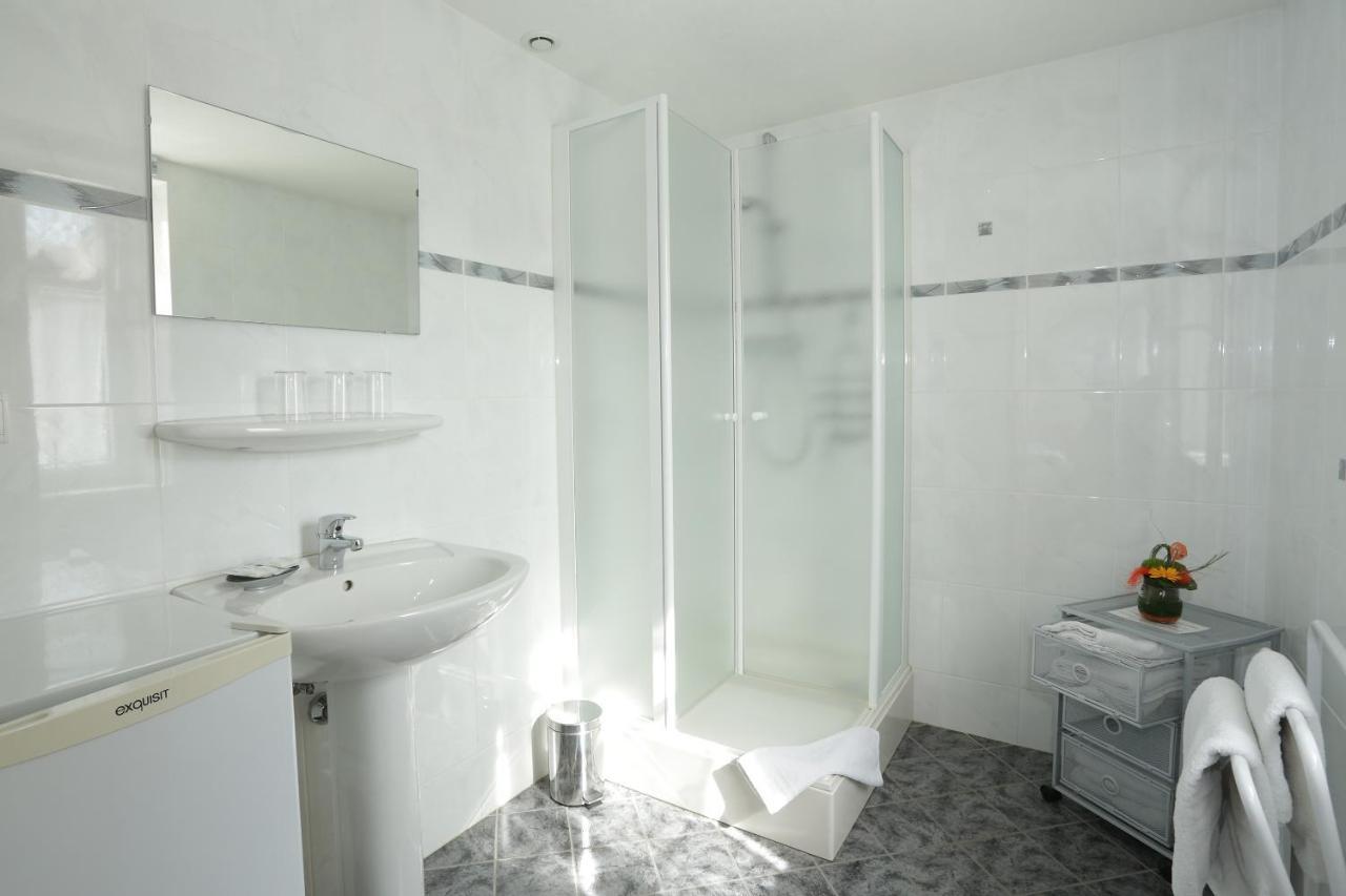 Familiekamer met Eigen Badkamer