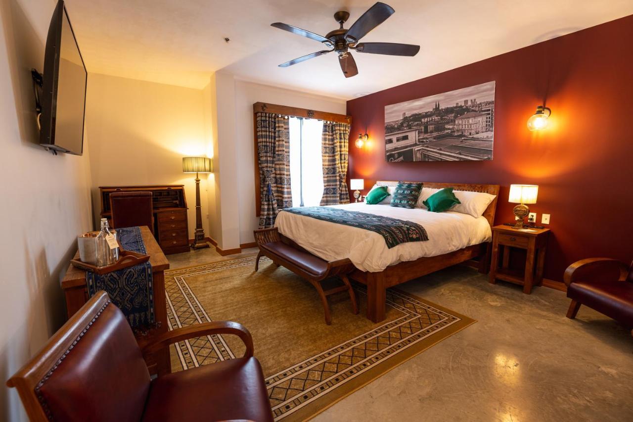 Deluxe King Room