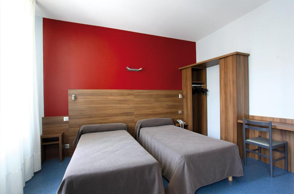 Twin Room