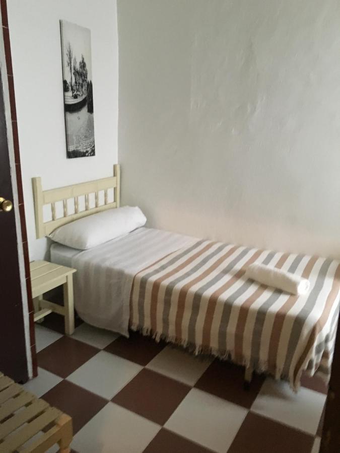 Single Room with Shared Bathroom