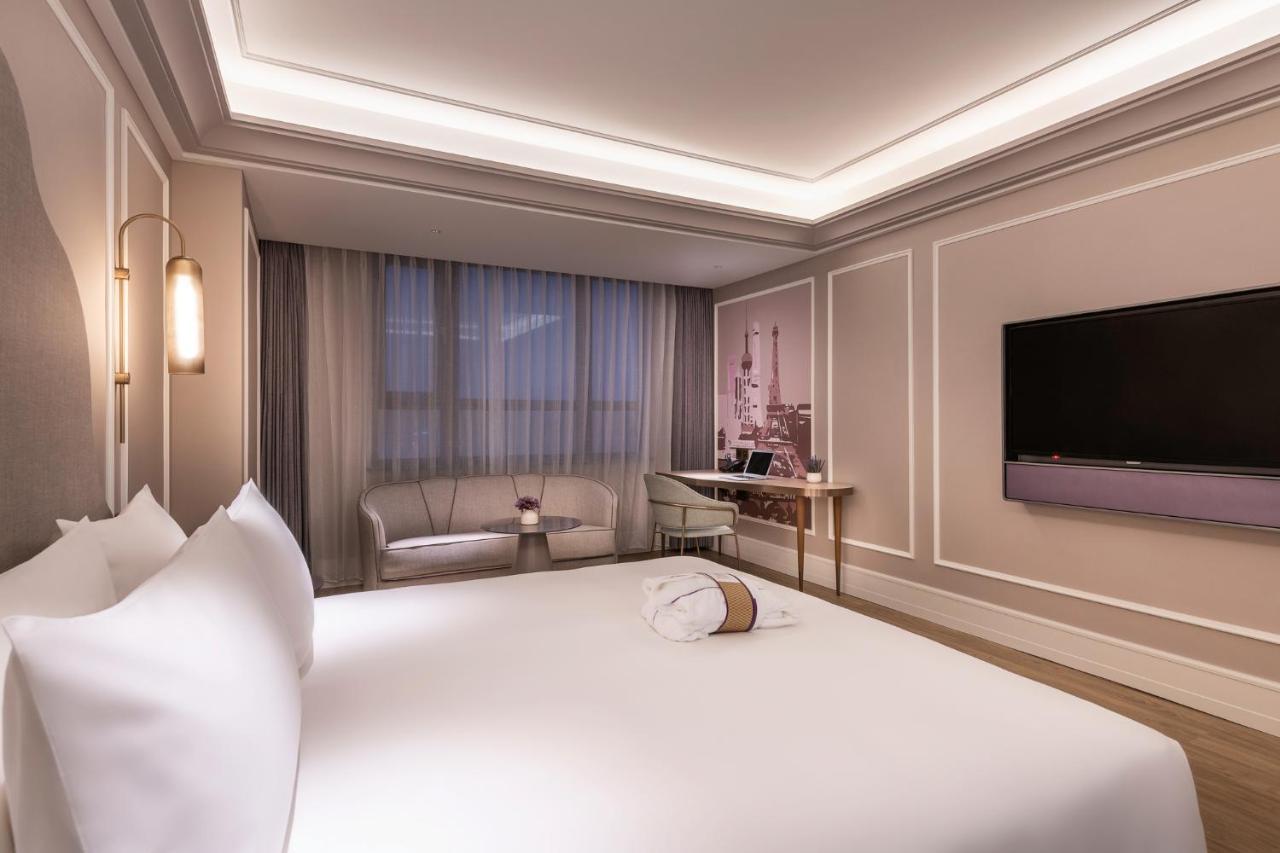 Executive King Room