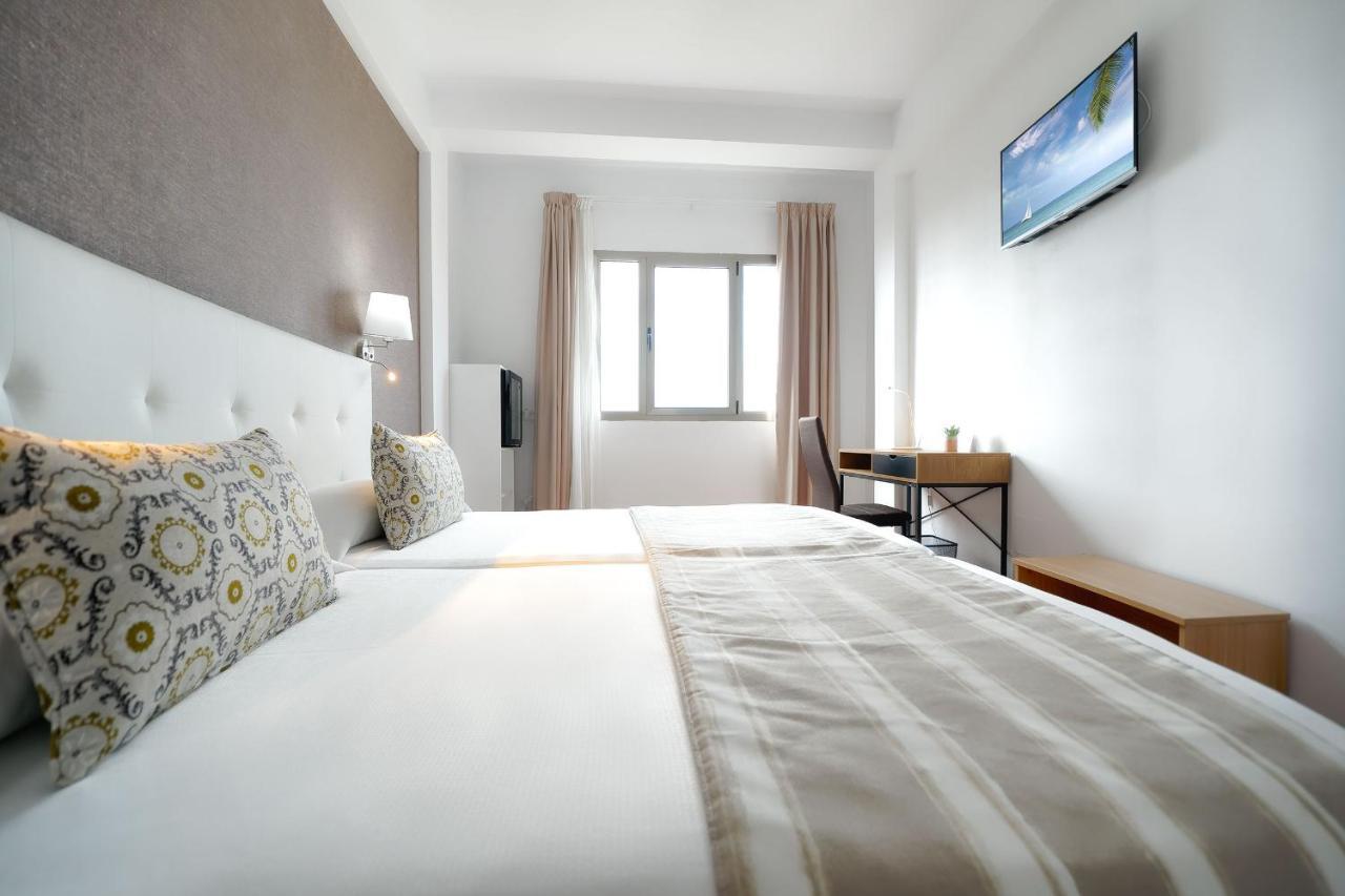 Double or Twin Room Sea View
