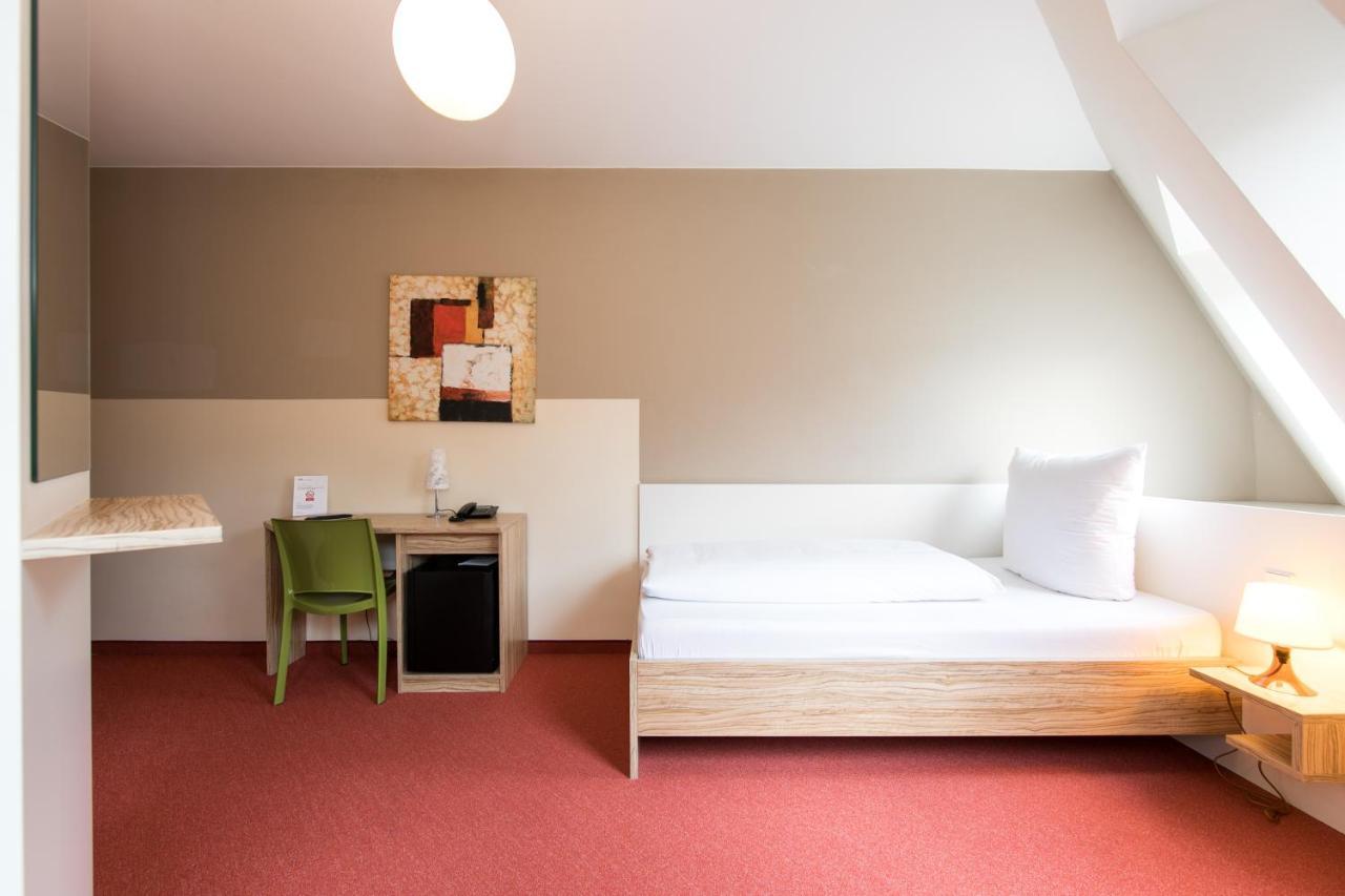 Standard Single Room,1153275315:JPEG
