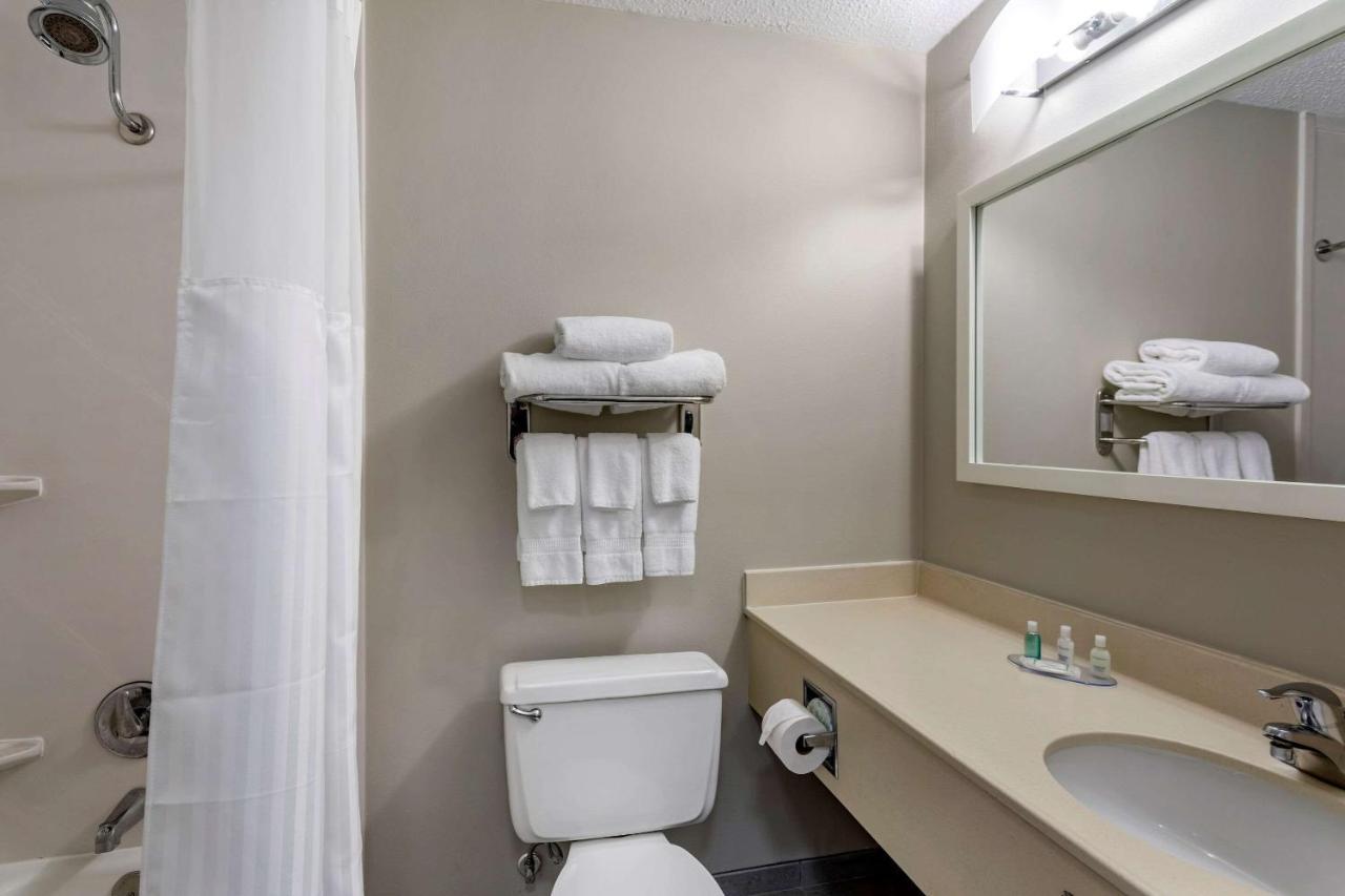 King Room - Accessible/Non-Smoking