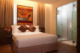 Connecting Room