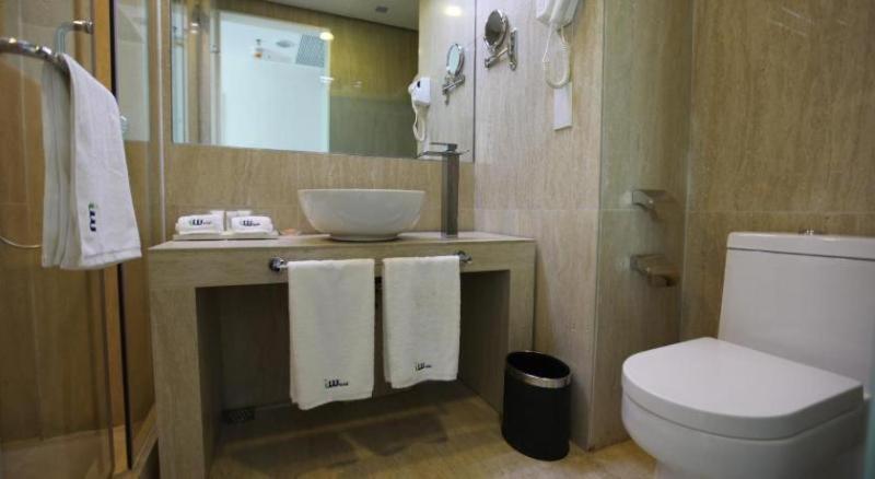 Superior City Plus Double Room Side Harbour View
