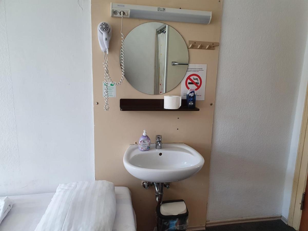 Habitación Triple con baño privado externo