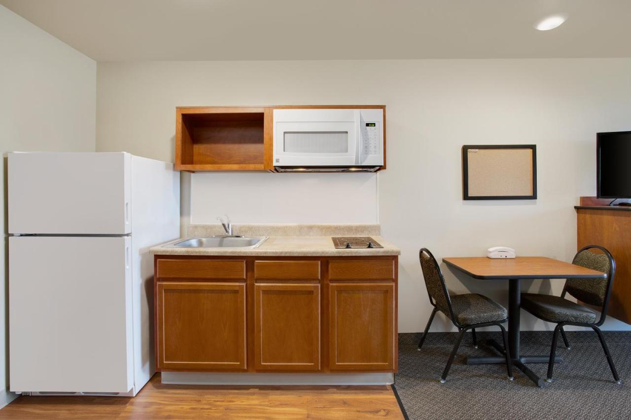 Queen Room with Tub - Disability Access/Non-Smoking