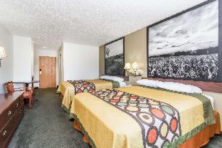 Queen Room with Two Queen Beds - Mobility Access/Non-Smoking