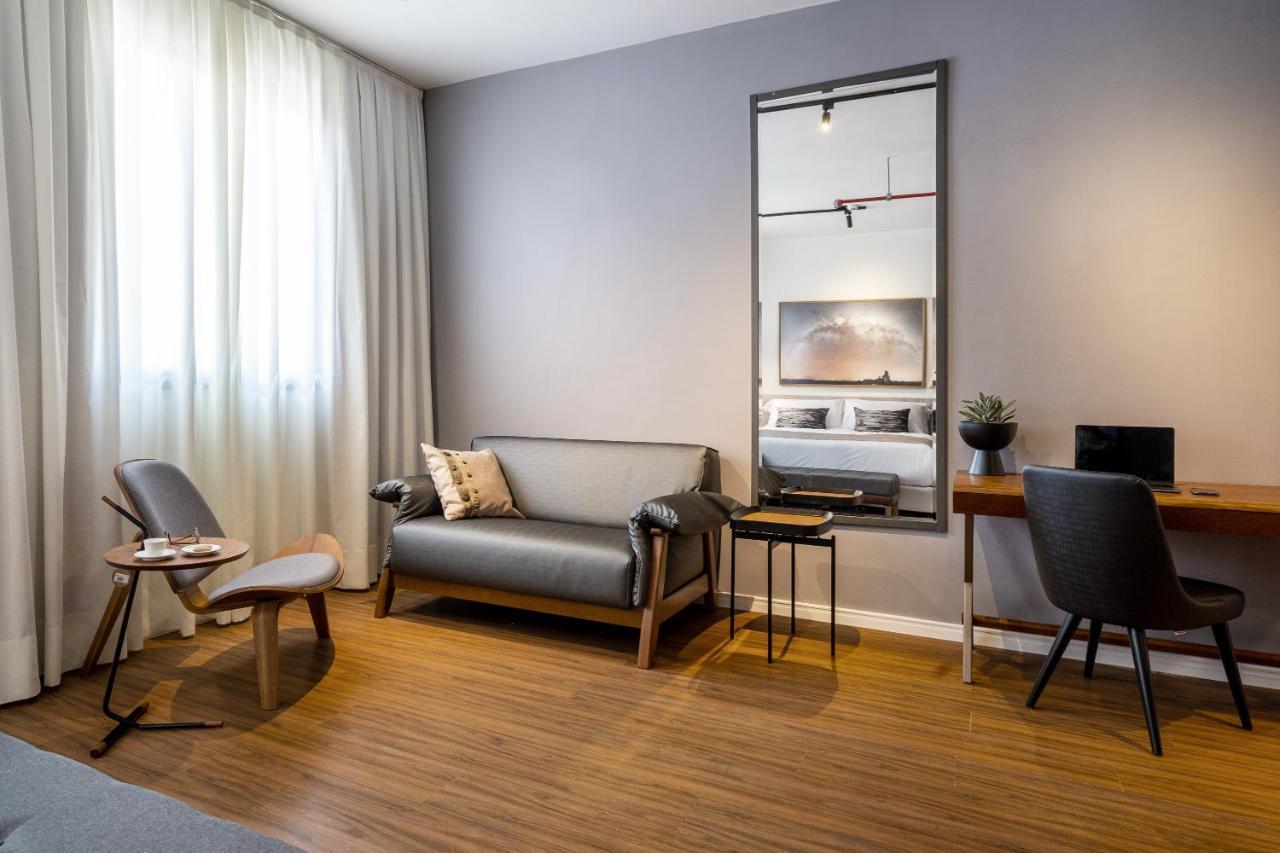 Deluxe King Suite