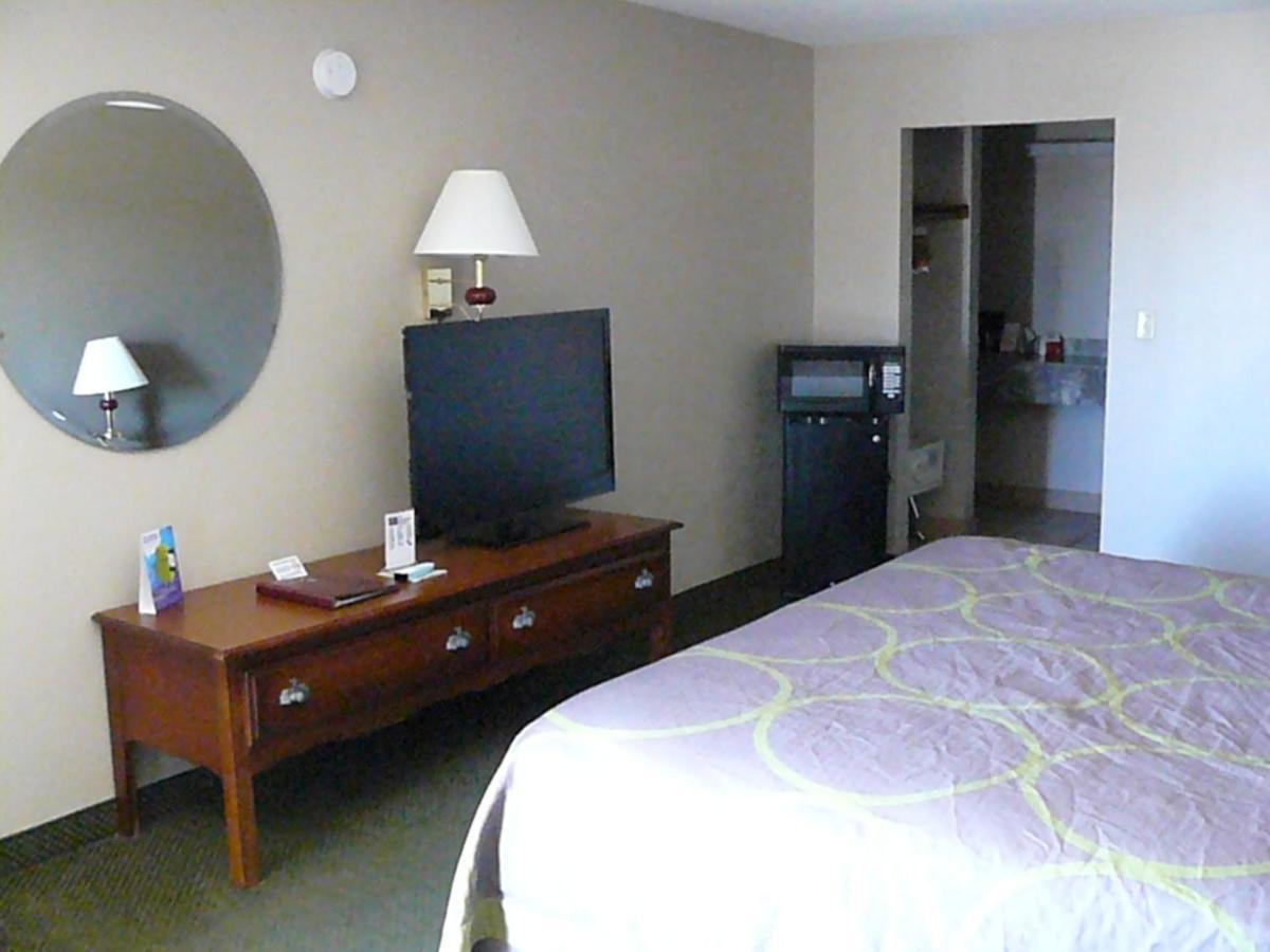 King Room - Non-Smoking