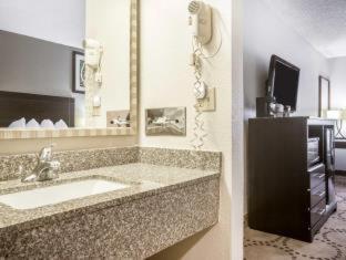 Superior King Suite - Non Smoking