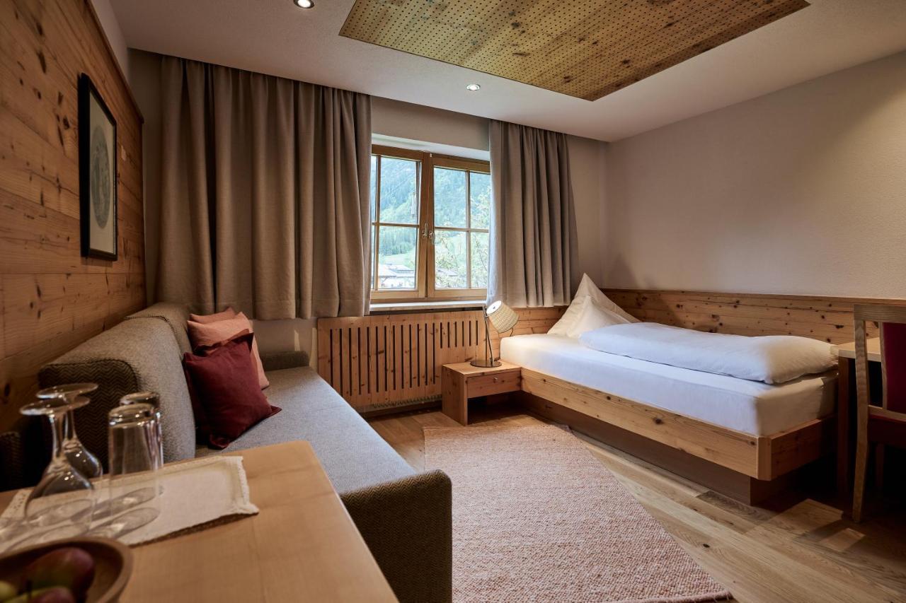 Single Room,1589223980:JPEG
