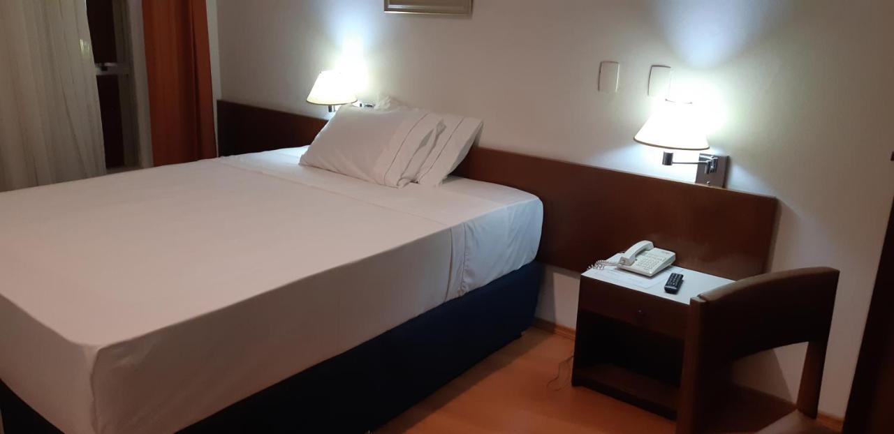 Deluxe Queen Suite