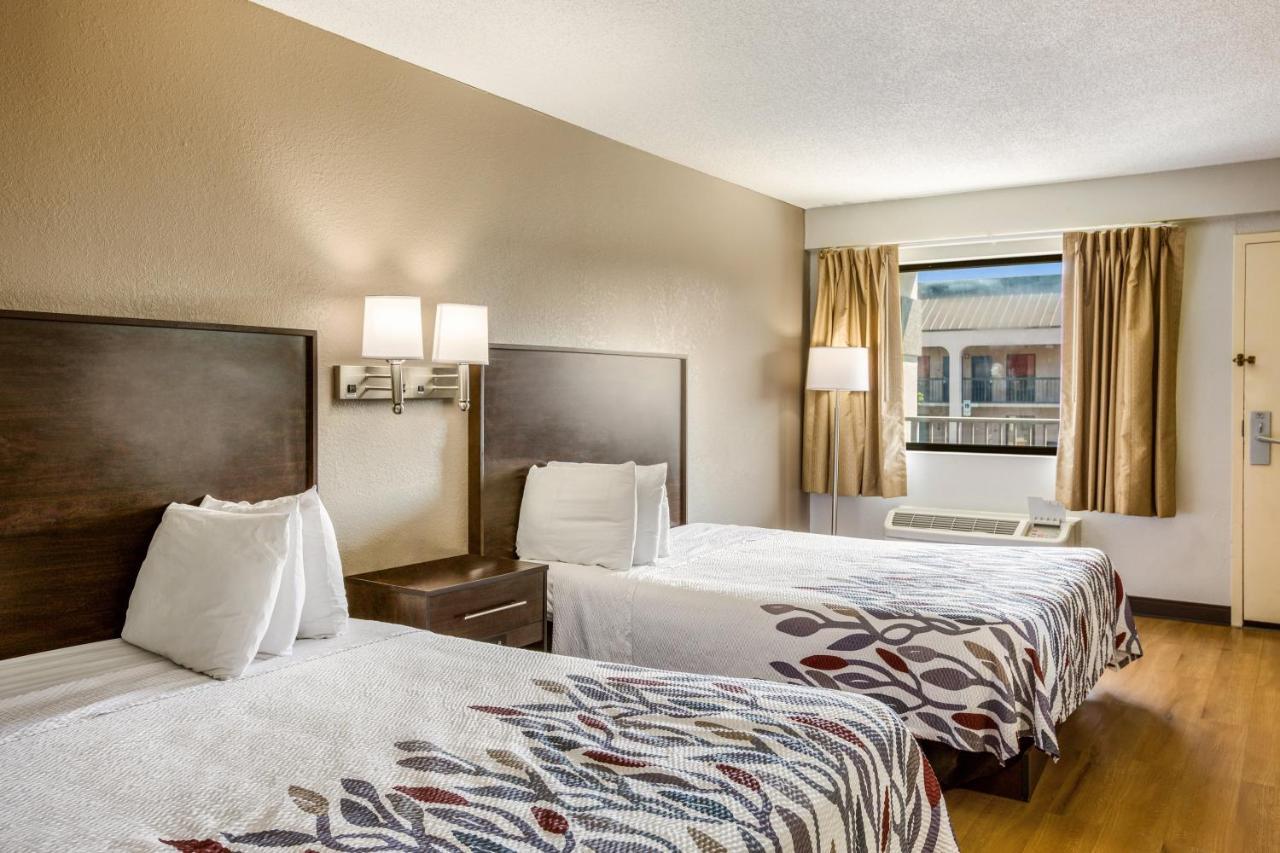 Deluxe Room with Two Queen Beds Disability Access Non-Smoking