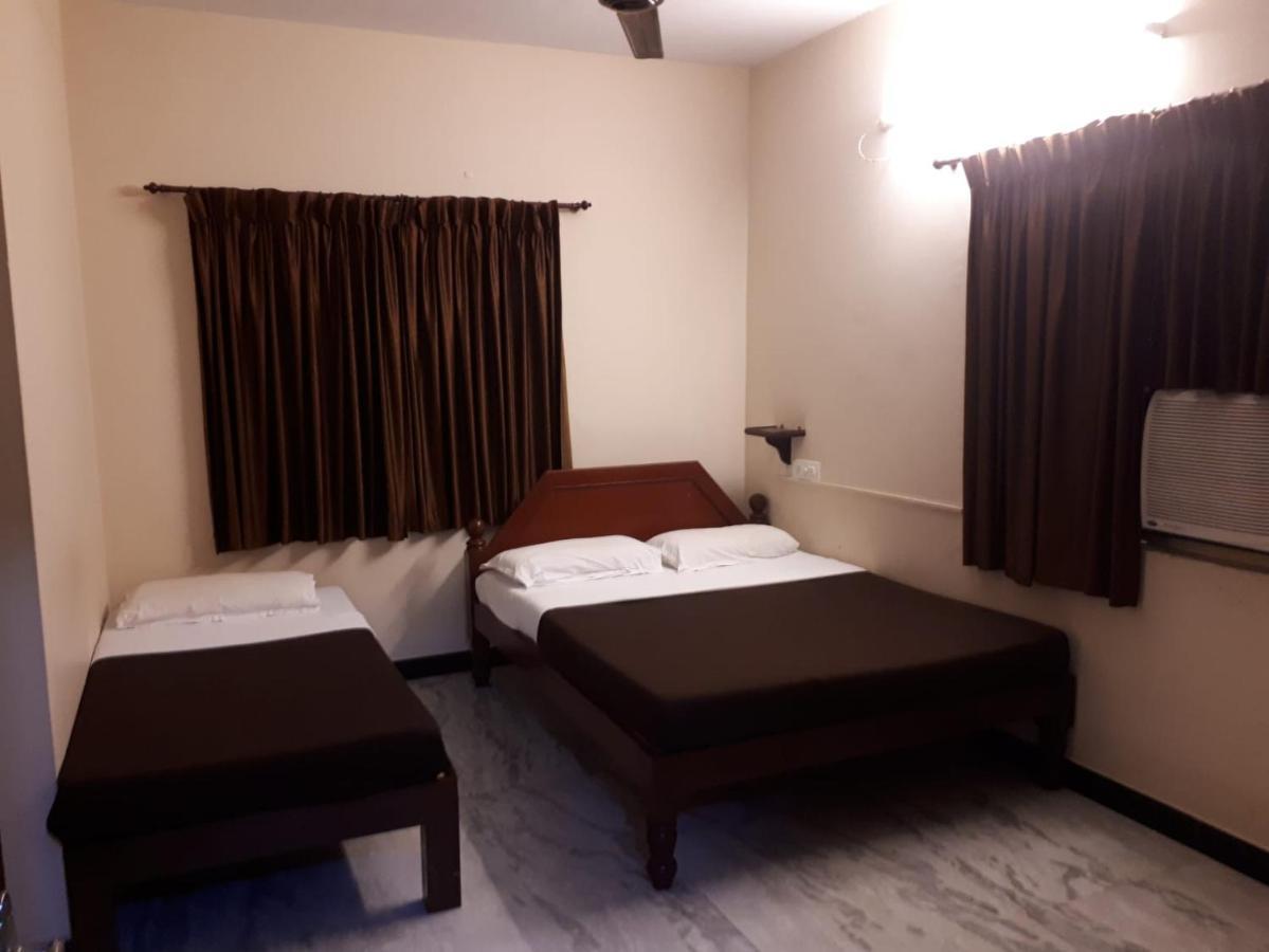Basic Triple Room