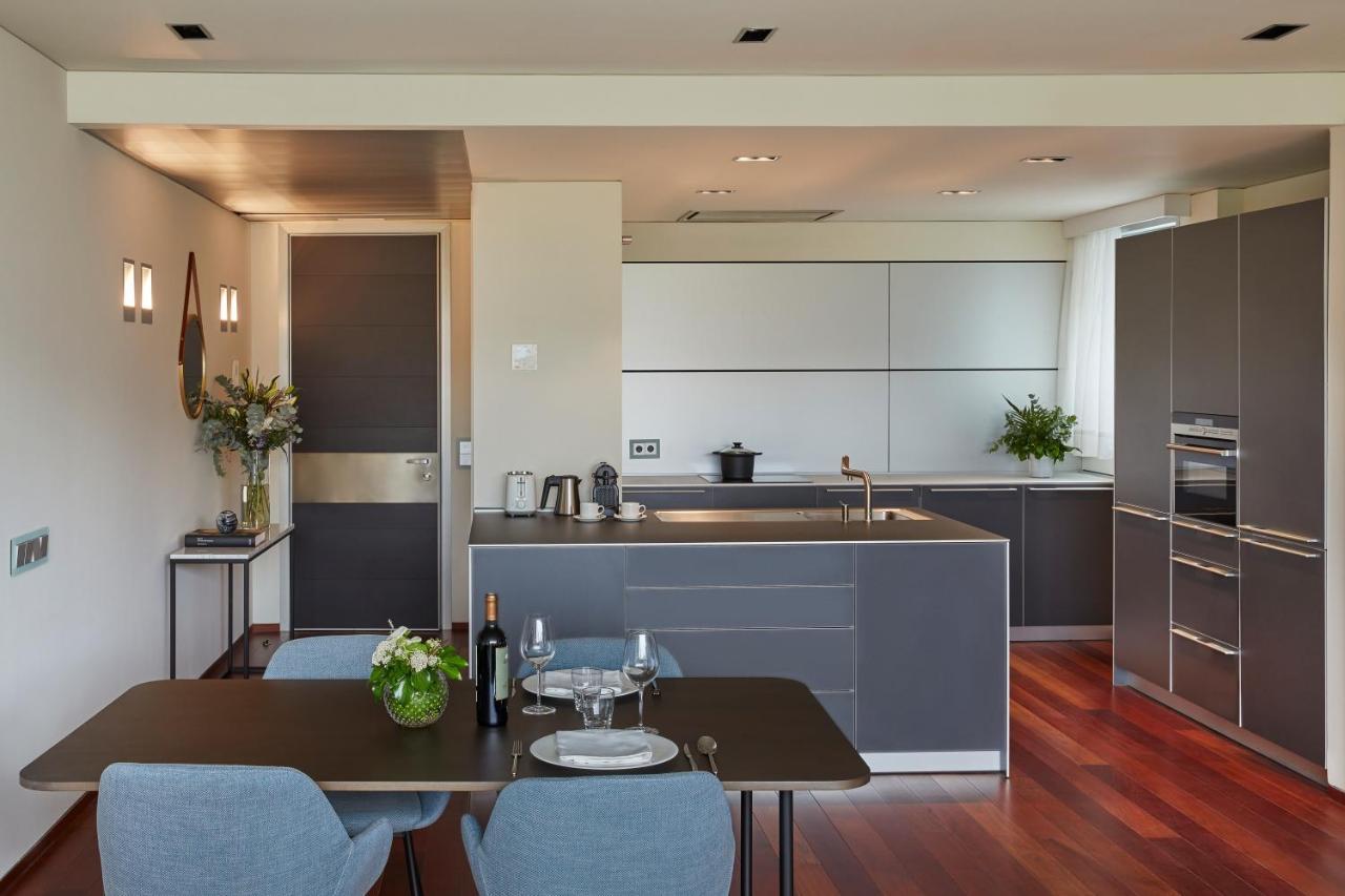 One-Bedroom Apartment,1157818023:JPEG