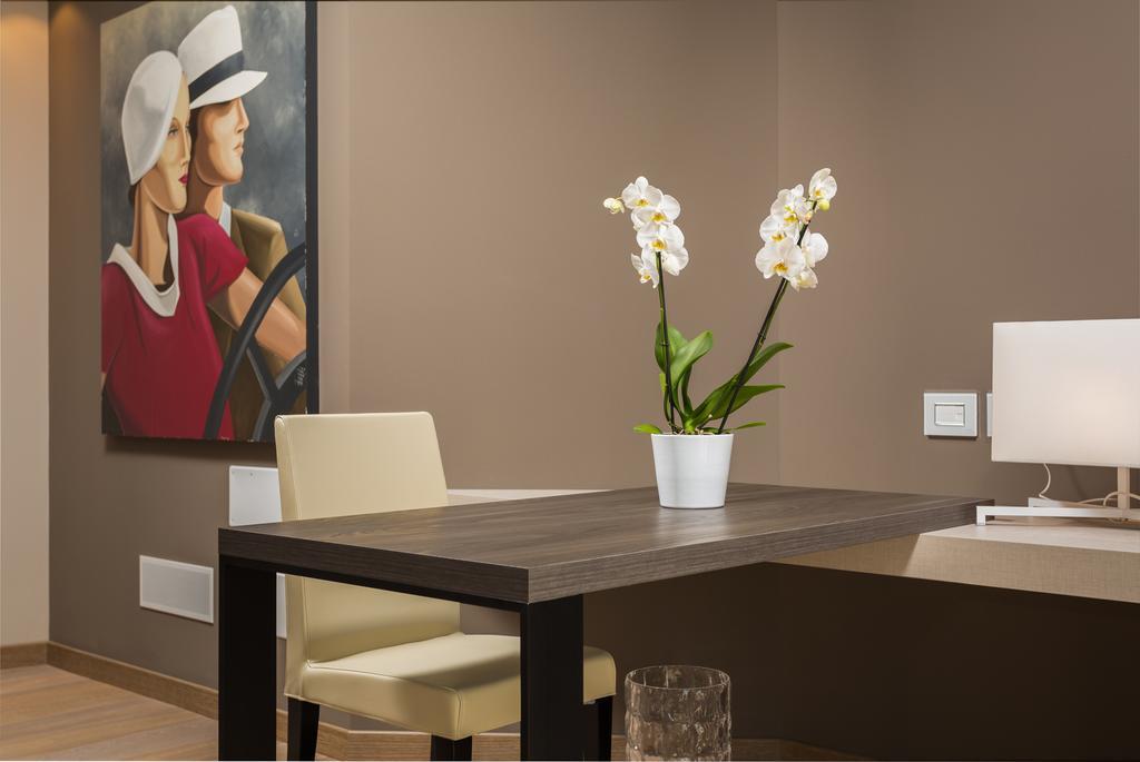 Suite with Whirlpool
