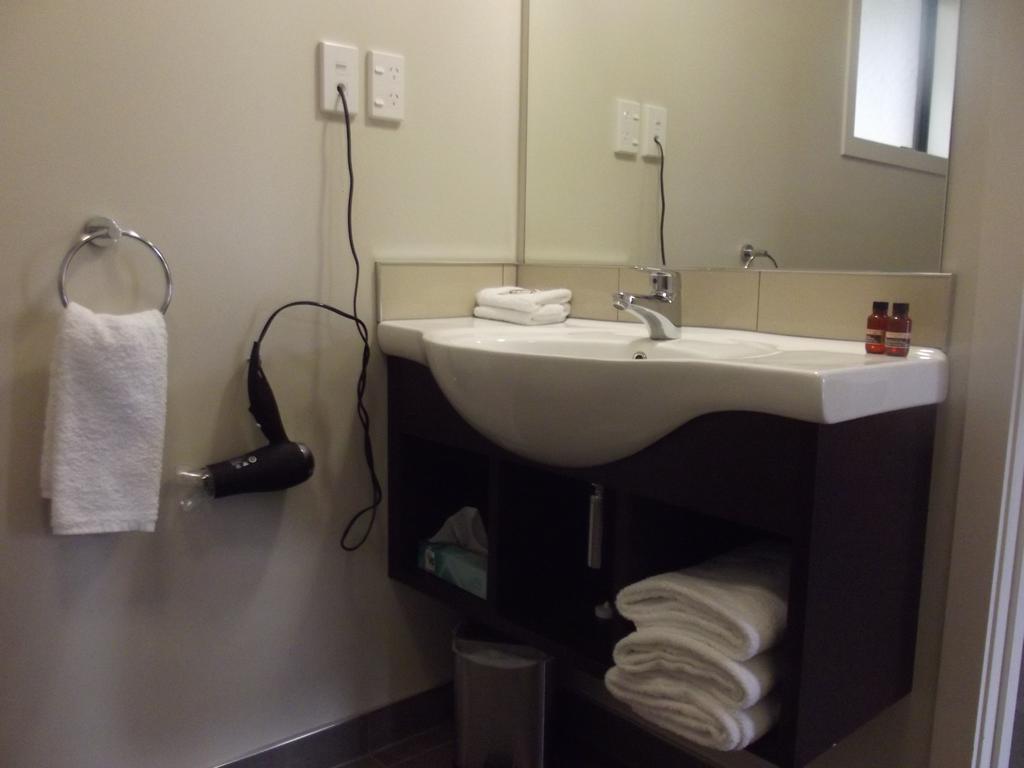 Studio with Spa Bath