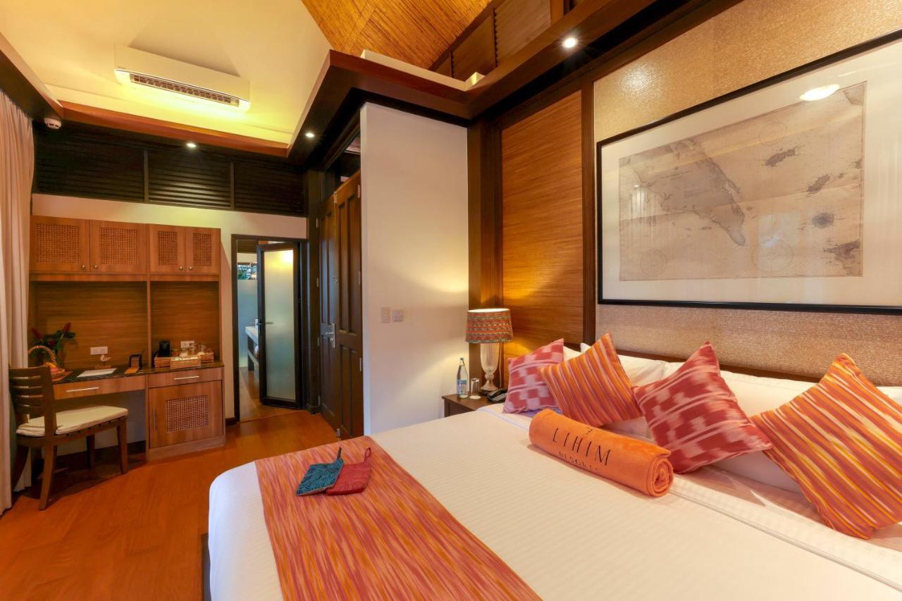 Seaside Villa with Free Roundtrip Lio Airport Transfers and Butler Service