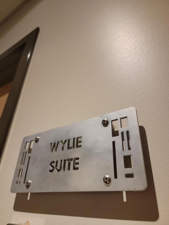 Queen Suite