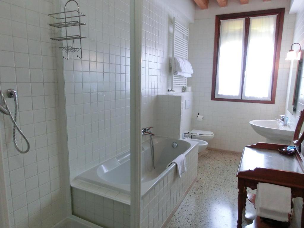 Quadruple Room,322968016:JPEG