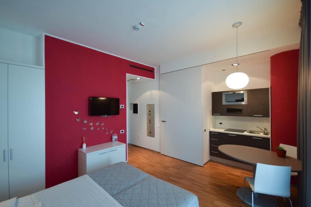 Studio (2 Adults)