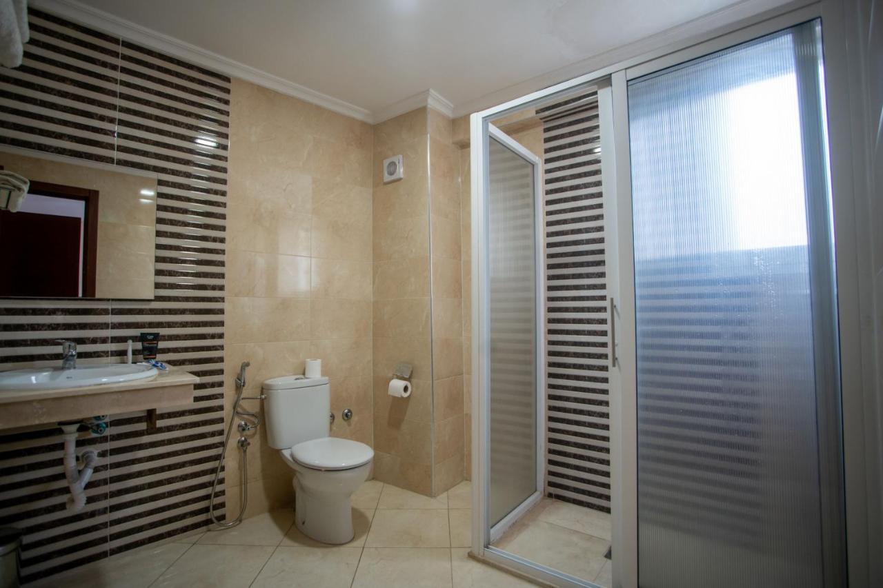 Chambre Double - Accessible aux Personnes à Mobilité Réduite