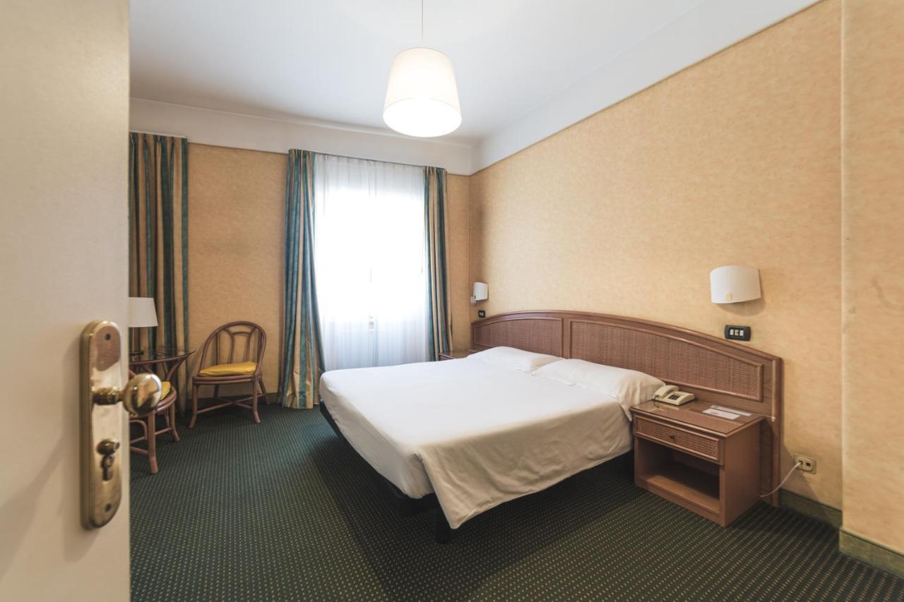 Double Room with Railway View