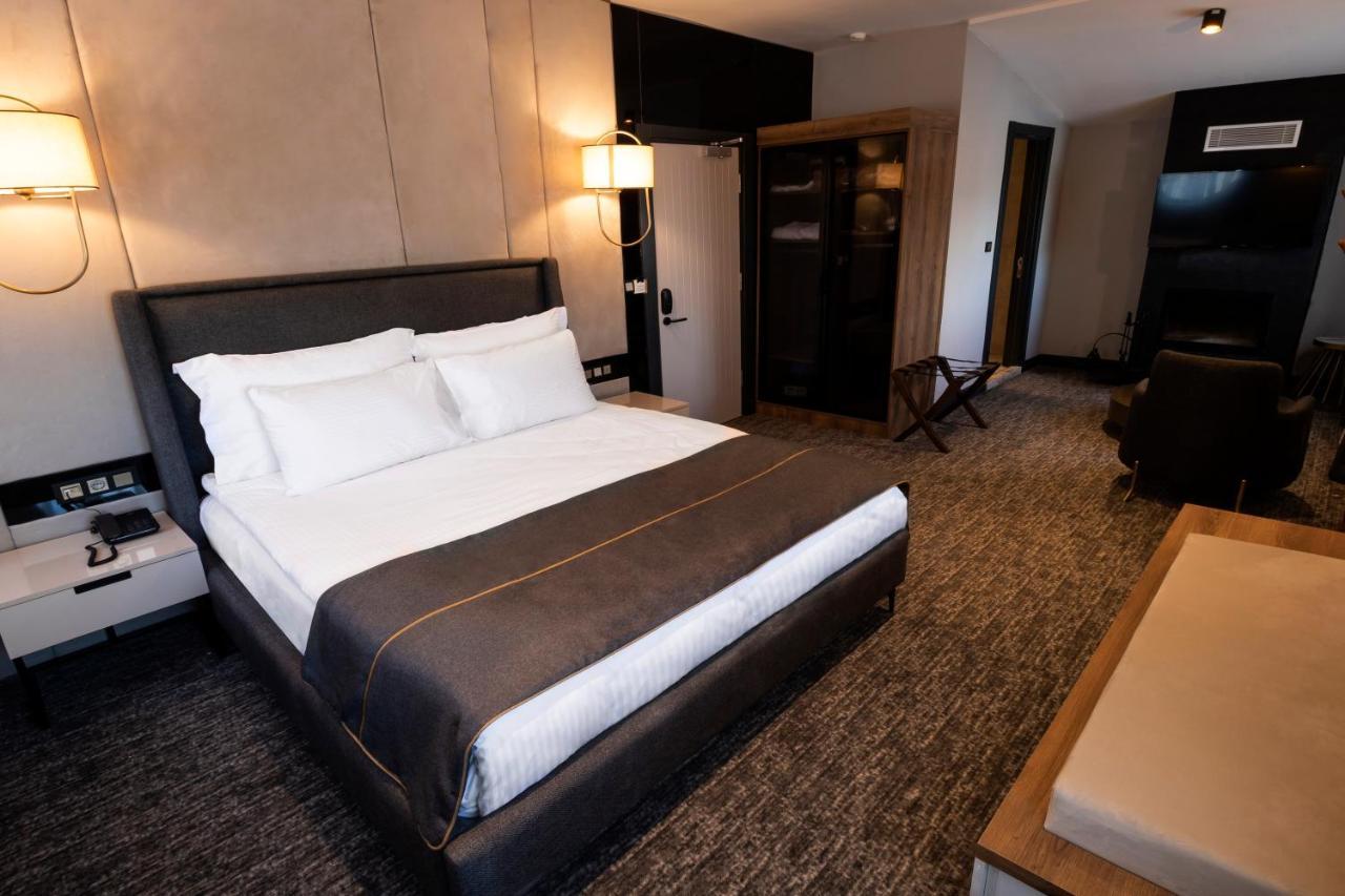 One-Bedroom Suite