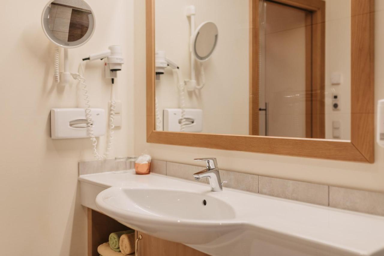 Doppelzimmer mit Balkon