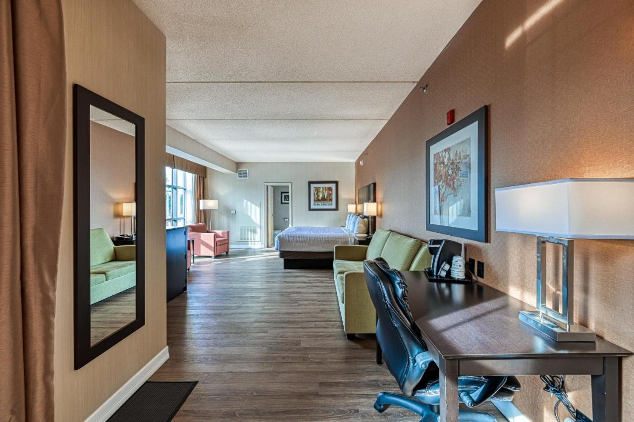 King Suite Sofa Bed Park View Non-Smoking
