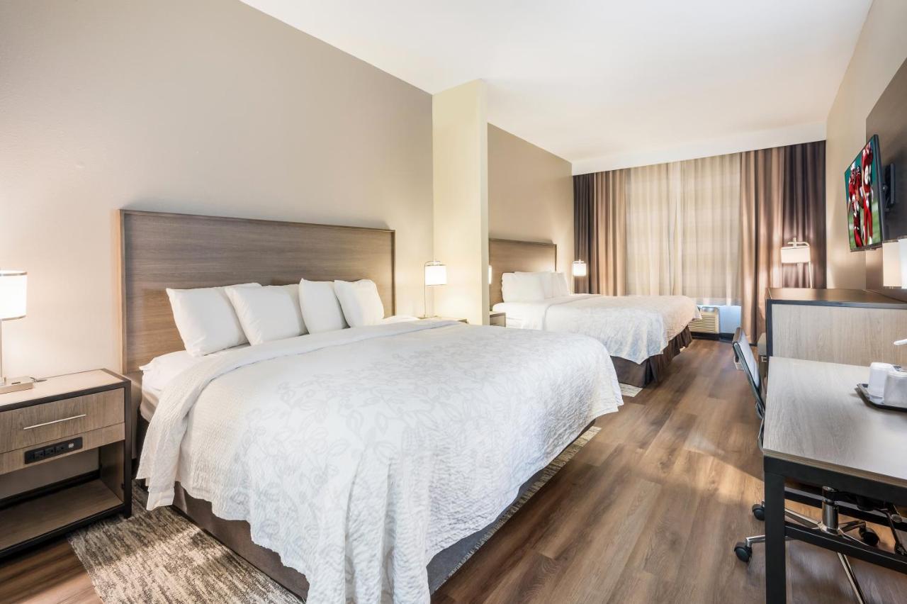 Deluxe Room with Two King Beds Smoke Free