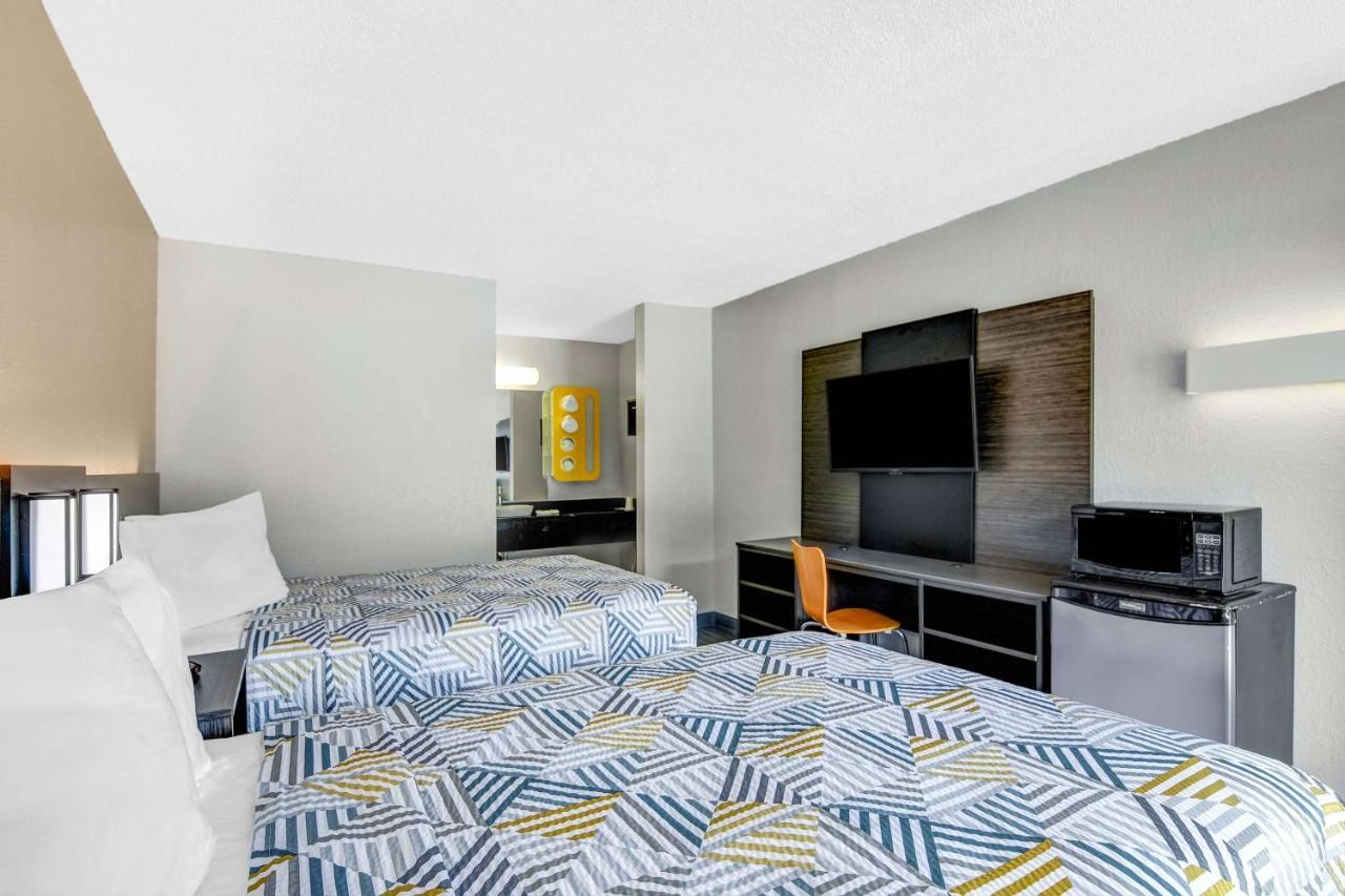 Quadruple Room - Non-Smoking