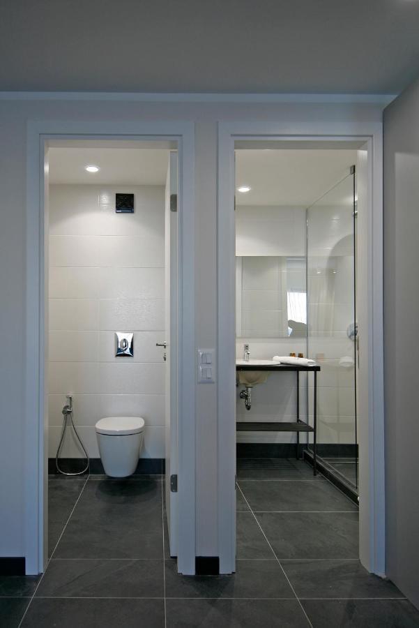 One-Bedroom Apartment,1162665363:JPEG