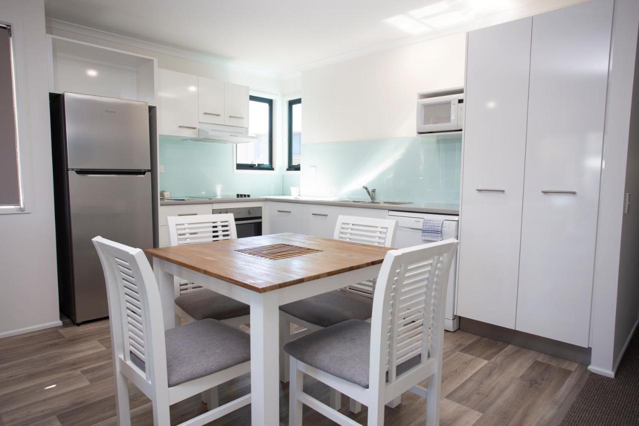Deluxe One-Bedroom Apartment
