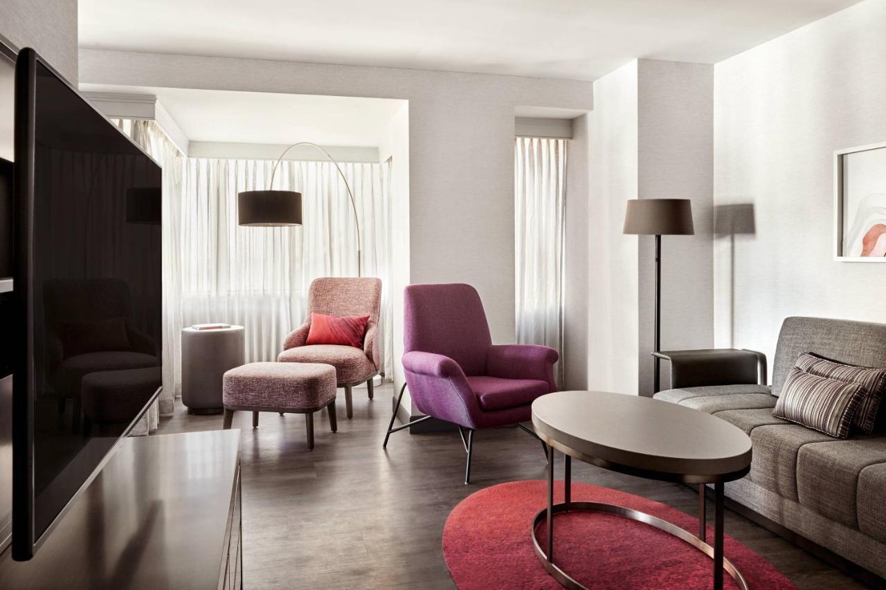 1 Bedroom Junior Suite 1 King