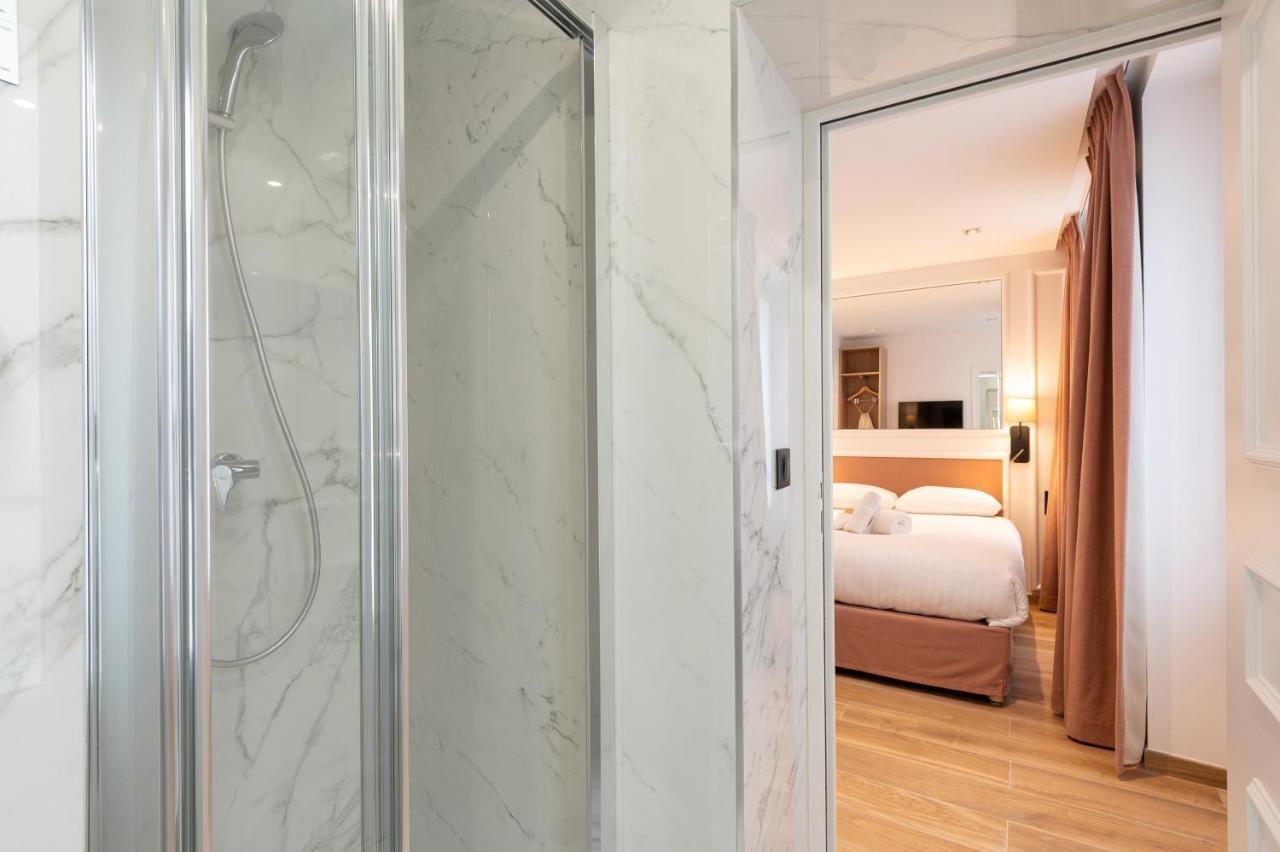 Superior Double Room Street View