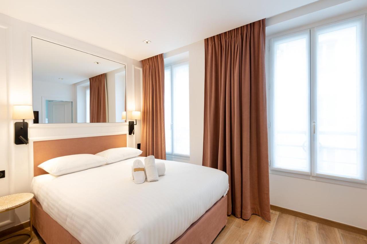 Superior Double Room Street View