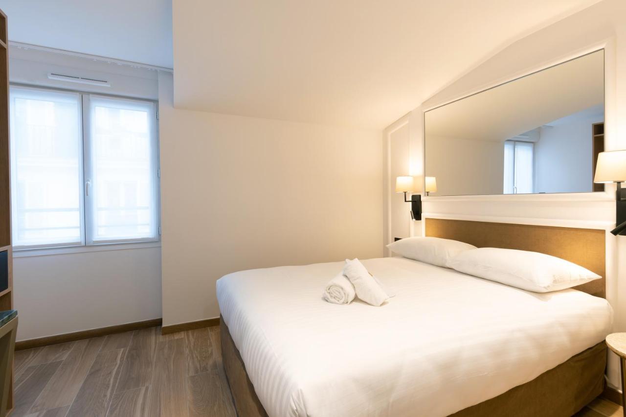 Superior Double Room Street View