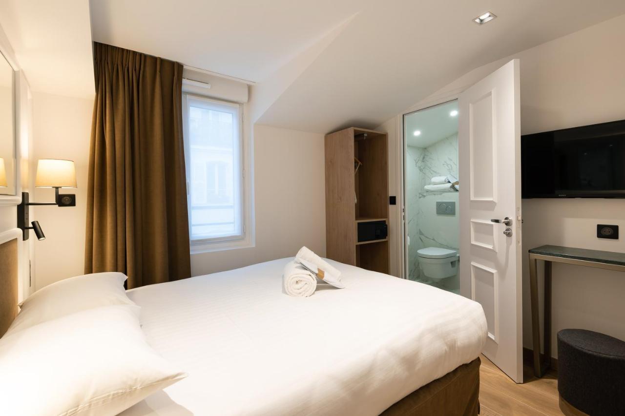 Superior Double Room Street View