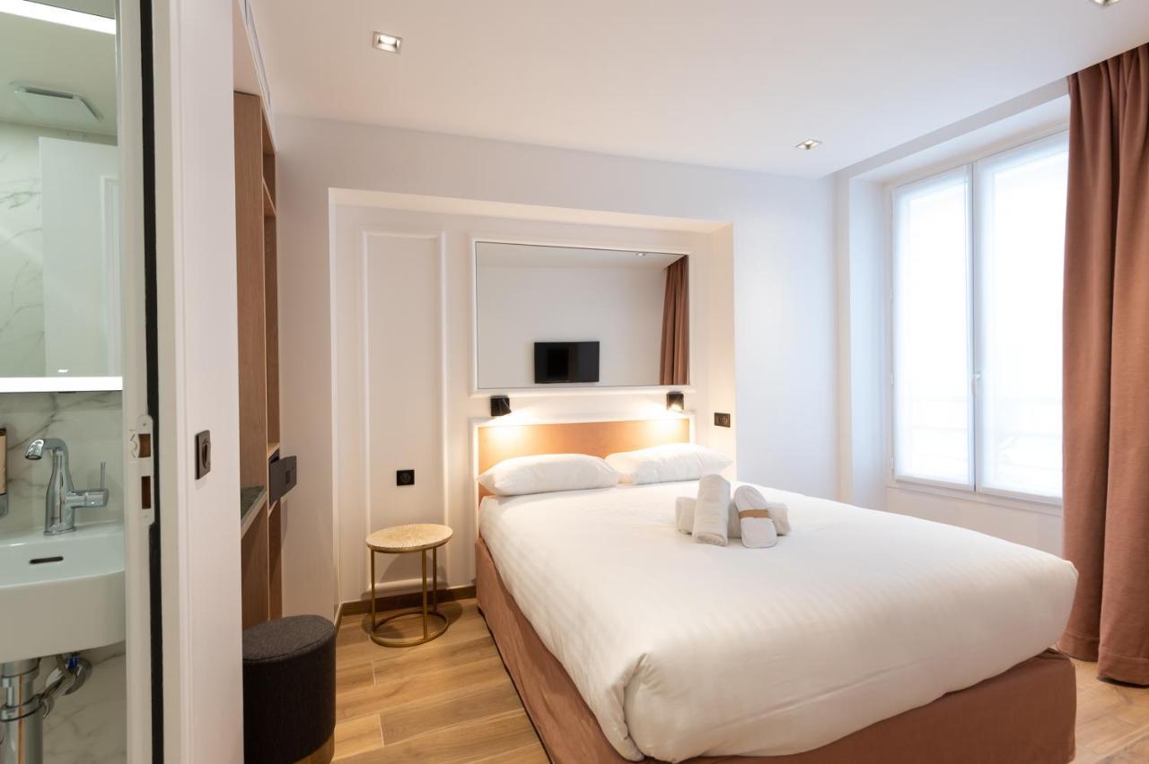 Superior Double Room Street View