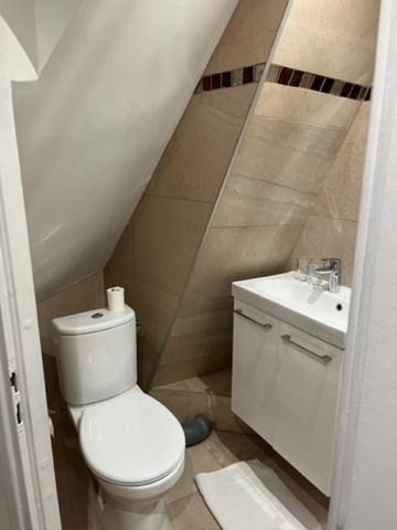 Double Room Private Bathroom