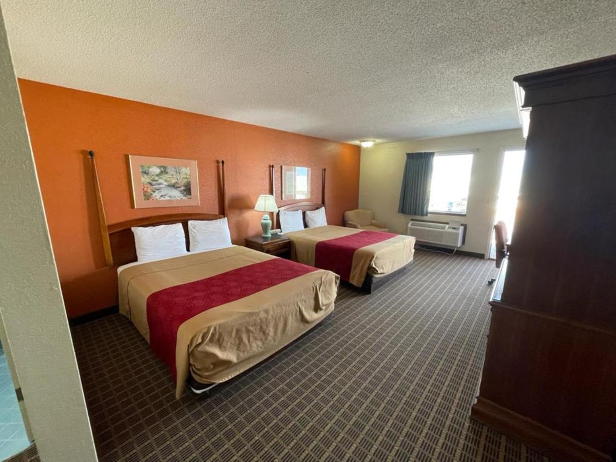 Queen Room