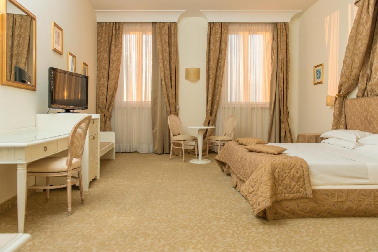 Deluxe Double or Twin Room with Sea View