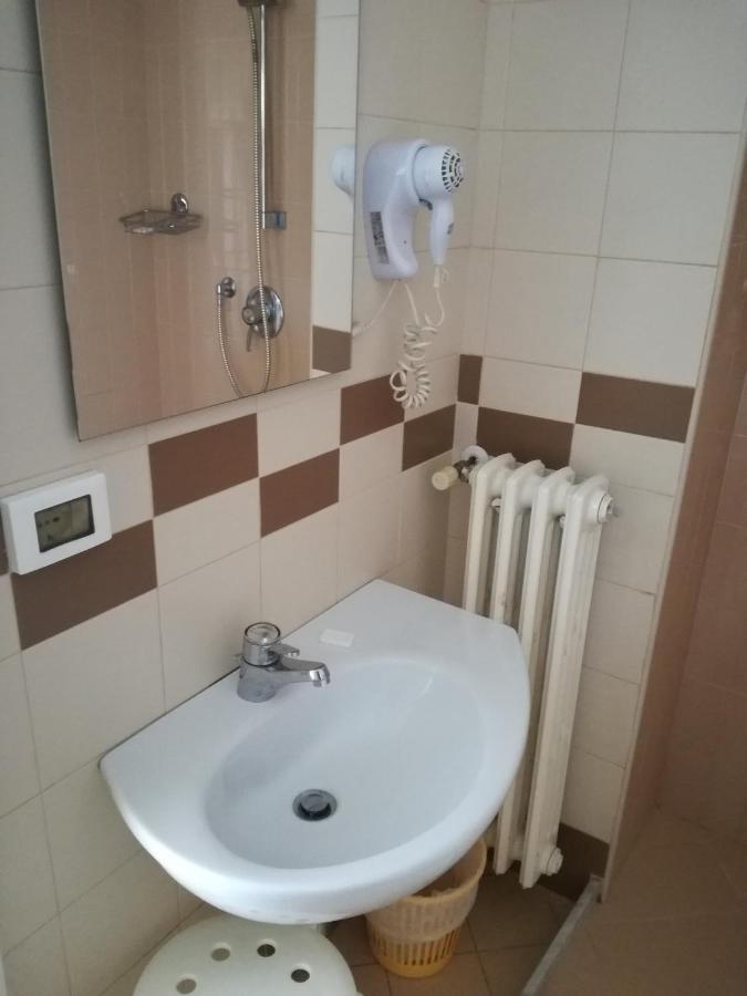 Tweepersoonskamer met 2 Aparte Bedden